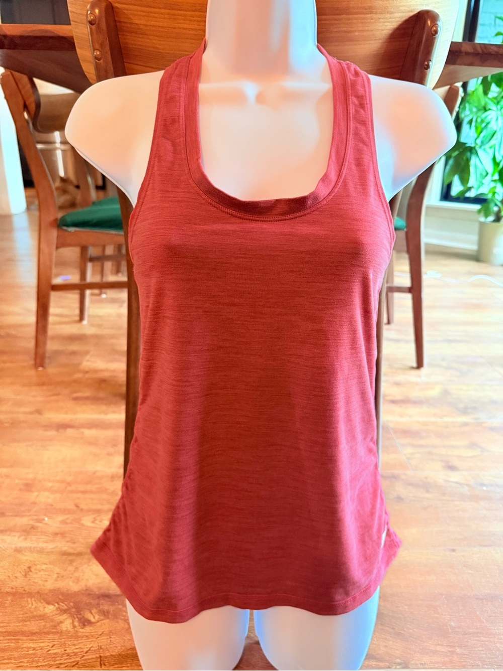 Vuori Women’s Tank Top Razorback-Red/Pink